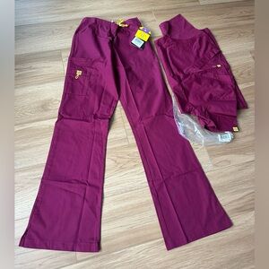 NWT WonderWink Burgundy Scrub Set - size XS top XS tall pants